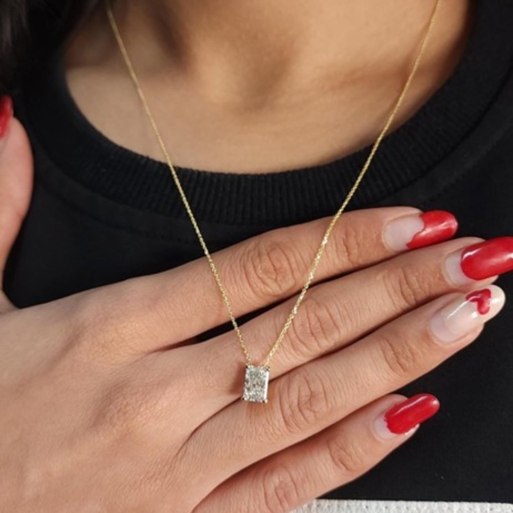 14Kt Gold 1 Ct IGI Certified Lab Grown Radiant Cut Diamond Pendant Necklace
